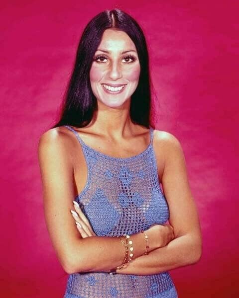 Sırf mavi dantel elbiseli Cher 1971 gülümseyen 8x10 fotoğraf Sonny & Cher Komedi Saati
